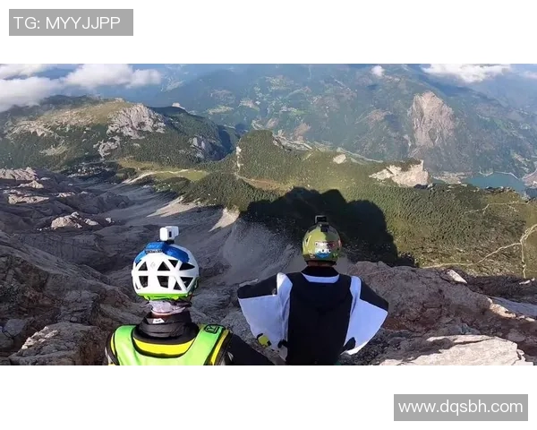 探索极限运动的极限挑战上海极限运动队的耐力与坚持之路